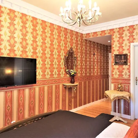 מלון Rezidence Zamecek - Boutique 4*